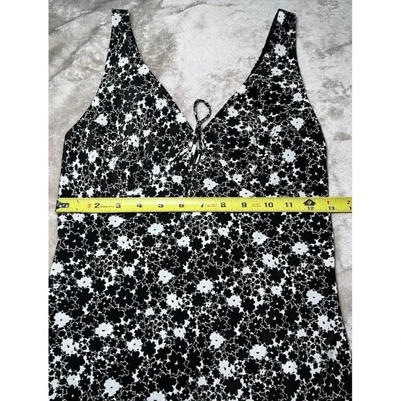 Y2K Express Floral sleeveless dress size 5/6 Black And White Knee Length - Picture 8 of 12